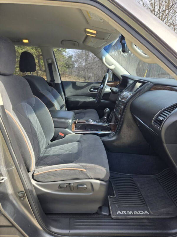2017 Nissan Armada SV