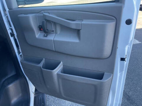 2022 Chevrolet Express LS 3500