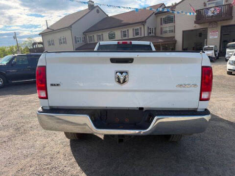 2016 RAM 1500 SLT