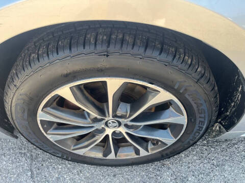 2018 Toyota Avalon XLE