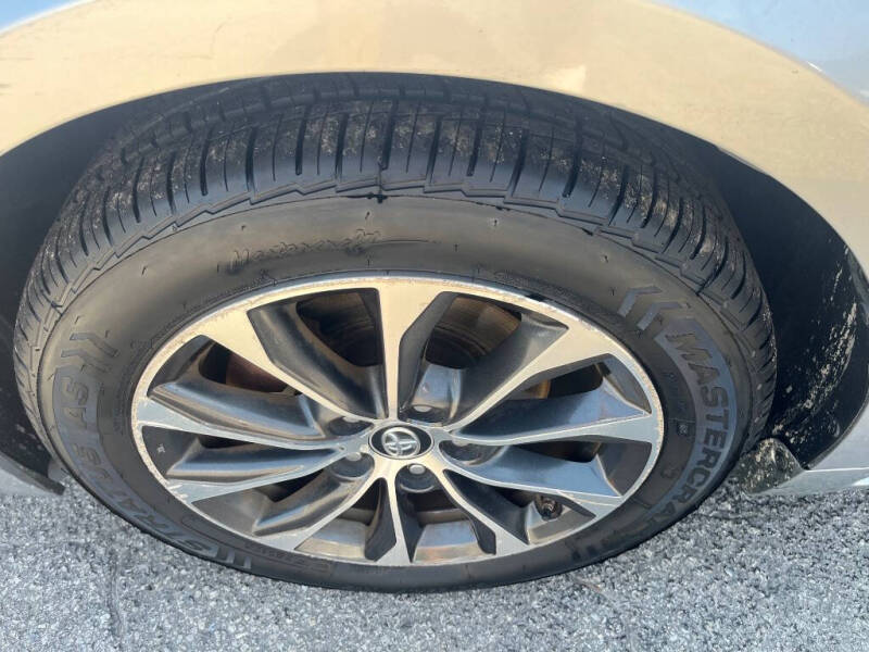 2018 Toyota Avalon XLE