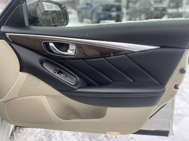 2018 Infiniti Q50 3.0T Luxe