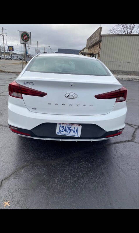 2019 Hyundai Elantra SE