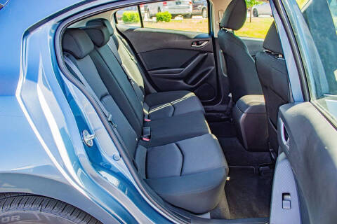 2015 Mazda MAZDA3 i Sport