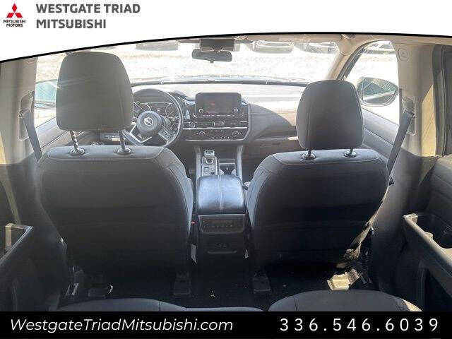 2022 Nissan Pathfinder SV