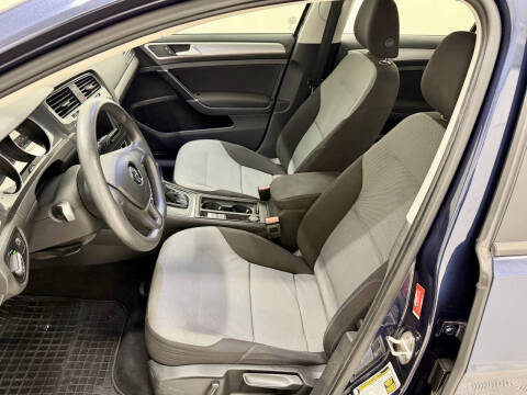 2016 Volkswagen e-Golf SE