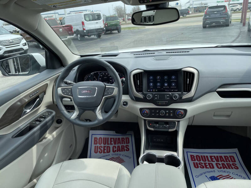 2023 GMC Terrain Denali