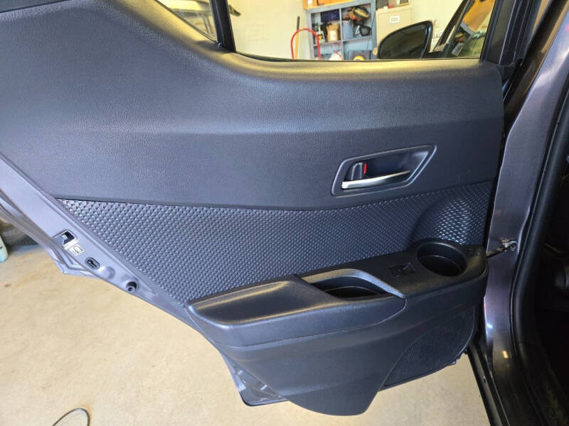 2021 Toyota C-HR XLE