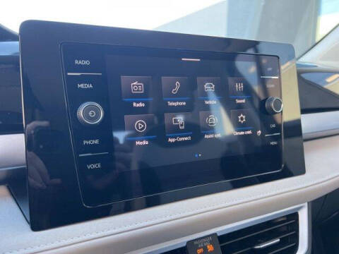 2025 Volkswagen Taos SE