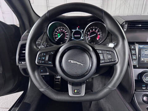 2017 Jaguar F-TYPE R