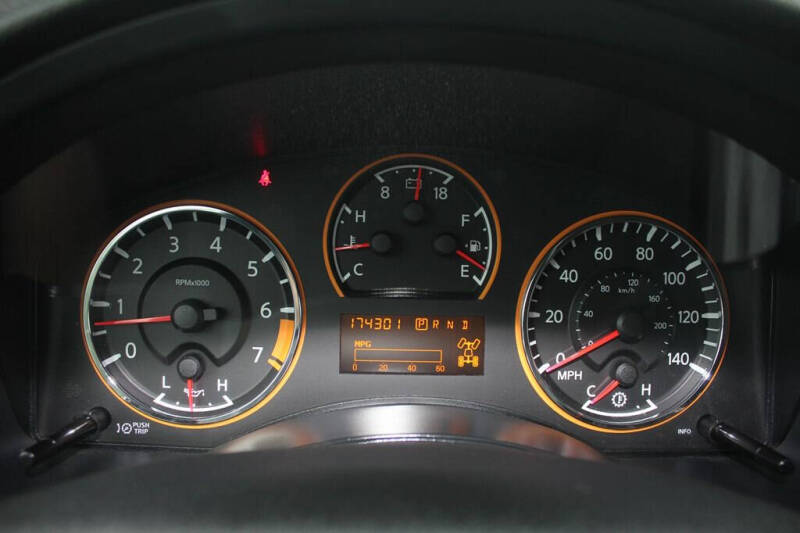 2014 Nissan Armada Platinum