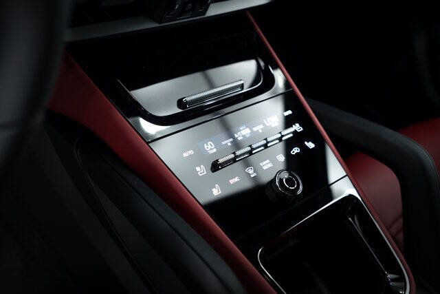 2025 Porsche Cayenne