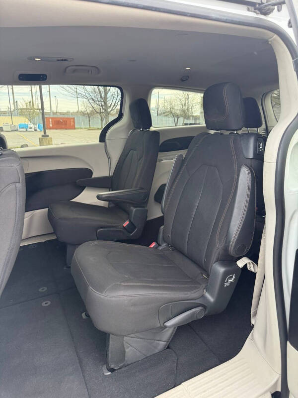 2017 Chrysler Pacifica Touring