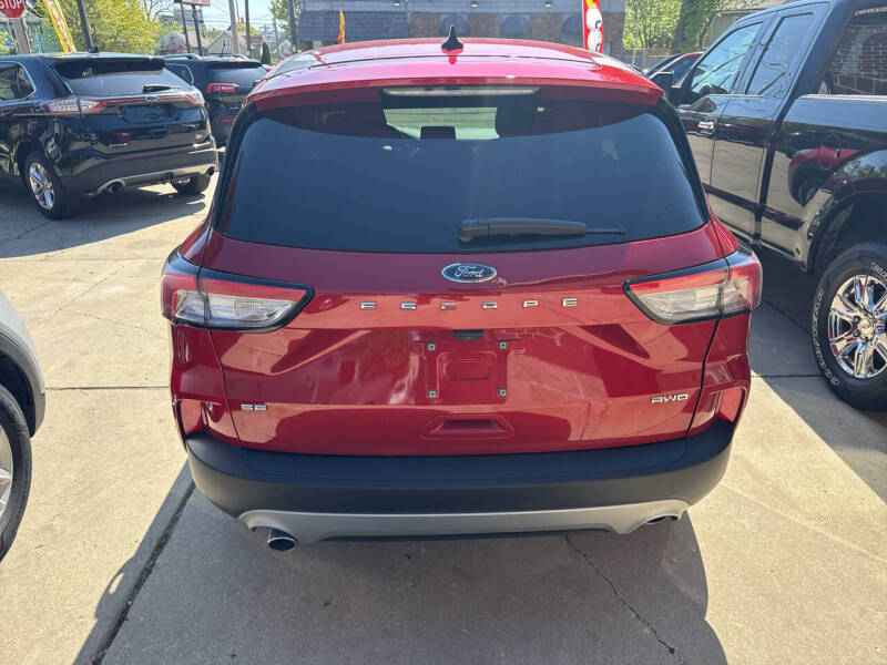 2021 Ford Escape SE