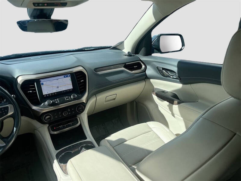 2020 GMC Acadia Denali