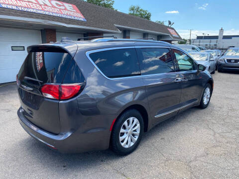 2020 Chrysler Pacifica Touring L