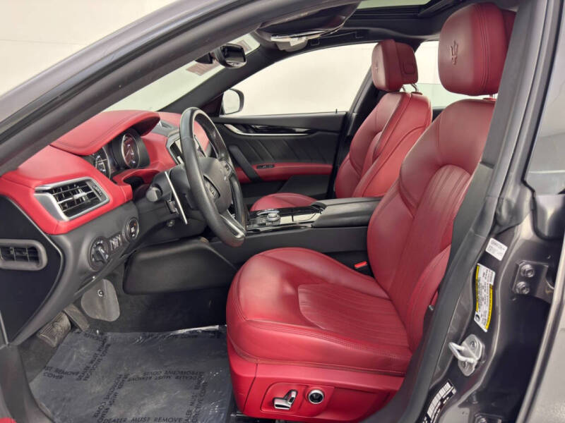 2023 Maserati Ghibli Modena Q4