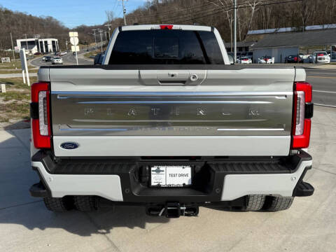 2026 Ford F-450 Super Duty Platinum