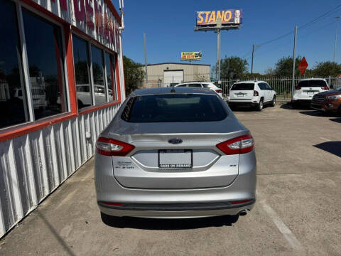 2014 Ford Fusion SE