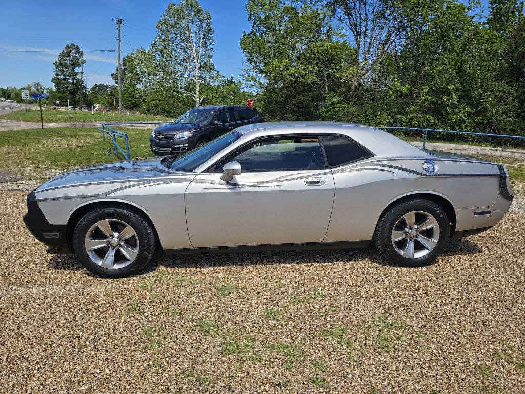 Silver 2009 Dodge Challenger SE SE 2dr Coupe 2