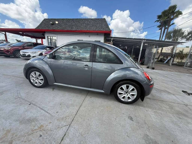 2008 Volkswagen New Beetle SE