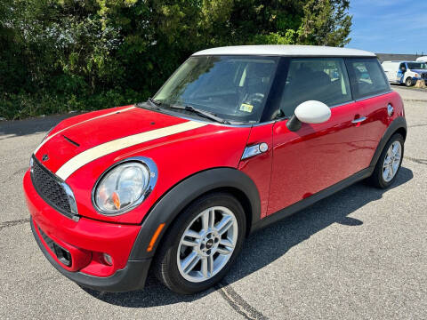 2013 MINI Hardtop for sale at Progressive Auto Finance in Fredericksburg VA