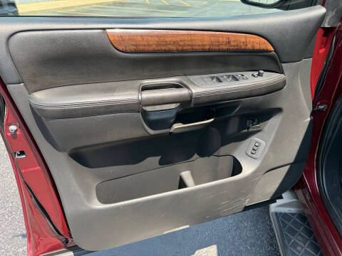 2012 Nissan Armada Platinum