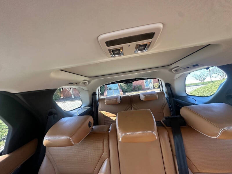 2017 Land Rover Discovery First Edition