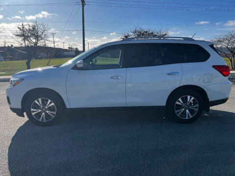 2017 Nissan Pathfinder SV