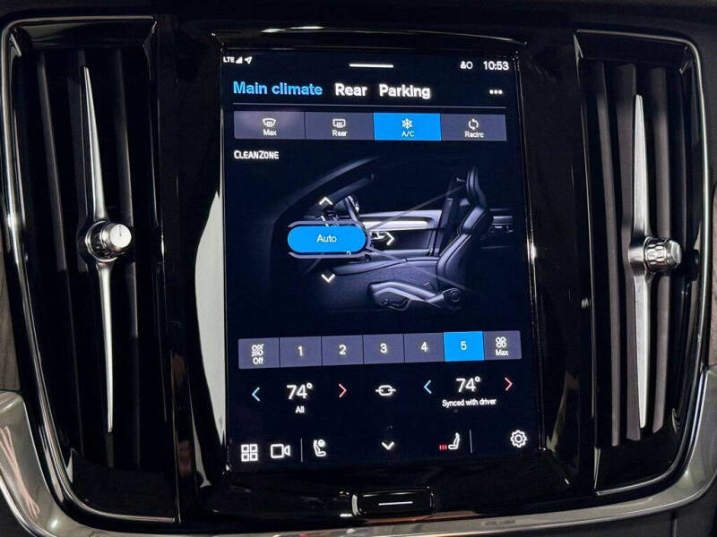 2023 Volvo S90 B6 Plus