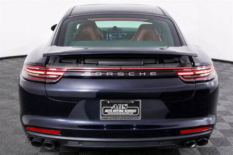 2018 Porsche Panamera 4