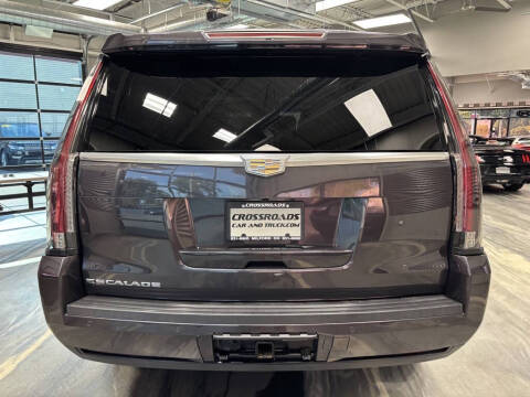 2016 Cadillac Escalade Luxury Collection