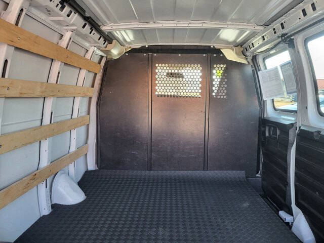 2023 GMC Savana 2500