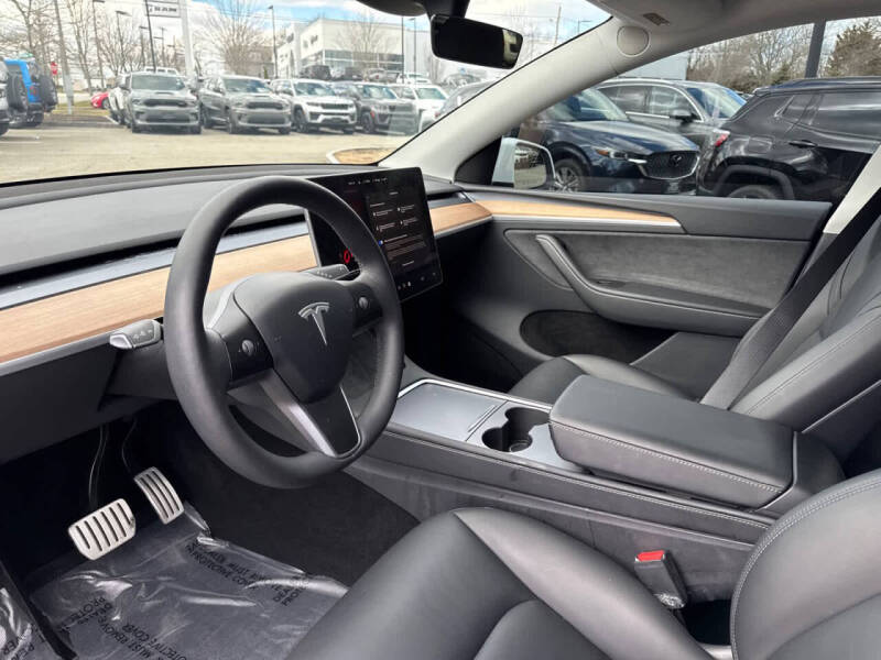 2025 Tesla Model Y Performance