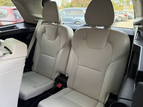 2023 Volvo XC90 B5 Plus Bright Theme