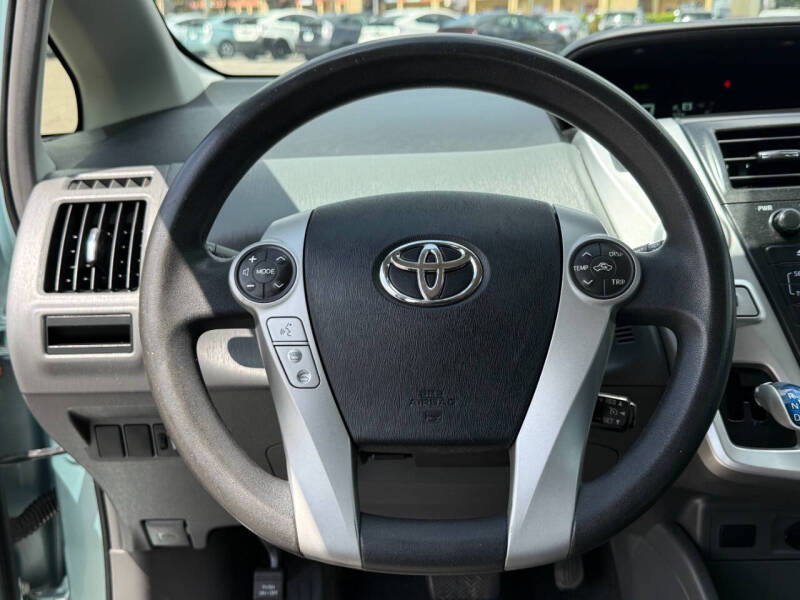 2013 Toyota Prius v Three