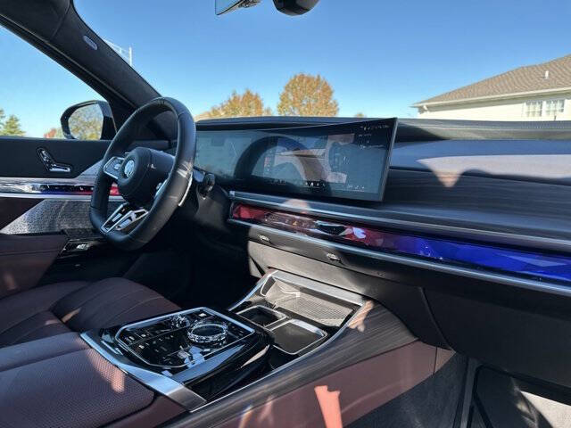 2025 BMW 7 Series 740i xDrive