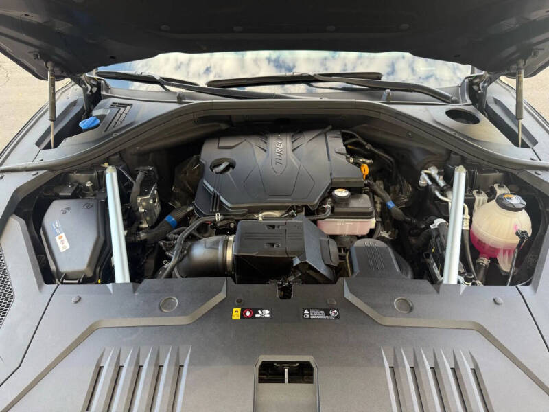 2024 Genesis GV70 2.5T Standard