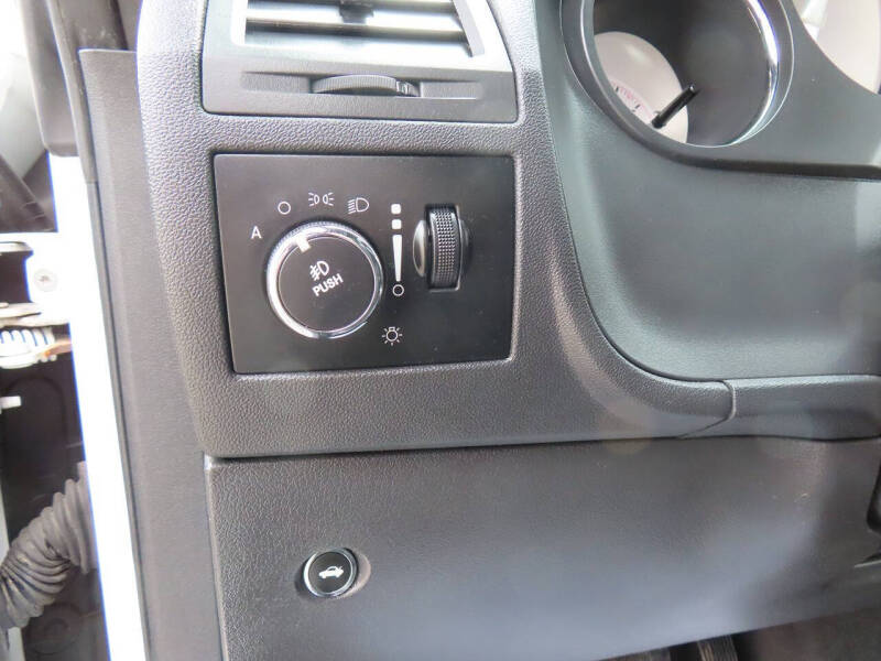2013 Dodge Challenger SXT Plus