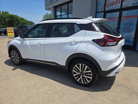 2024 Nissan Kicks SR