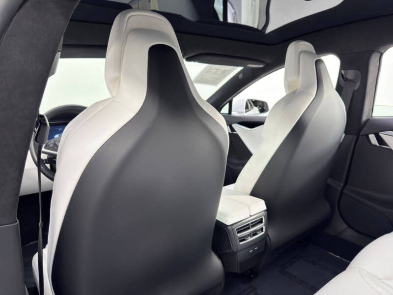 2017 Tesla Model S 90D