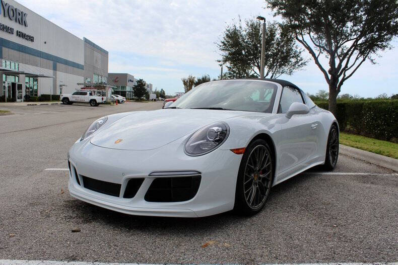 2018 Porsche 911