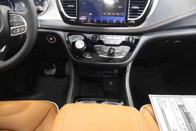 2026 Chrysler Pacifica Pinnacle