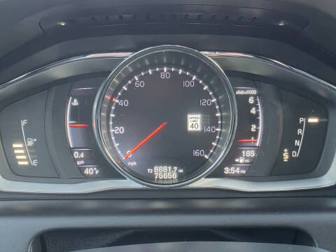 2016 Volvo XC60 T6 Drive-E Platinum