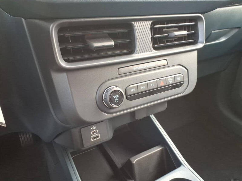 2025 Ford Maverick XL