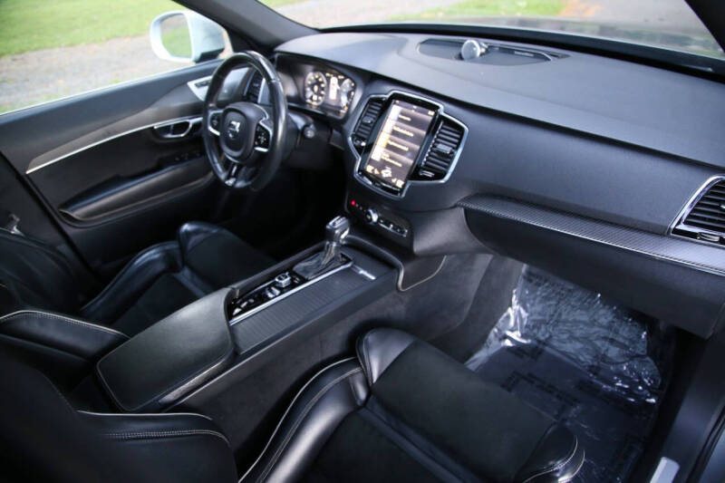 2017 Volvo XC90 T5 R-Design