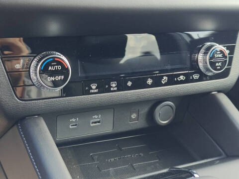 2025 Mitsubishi Outlander PHEV SE