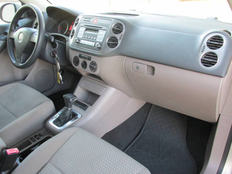 2009 Volkswagen Tiguan SE