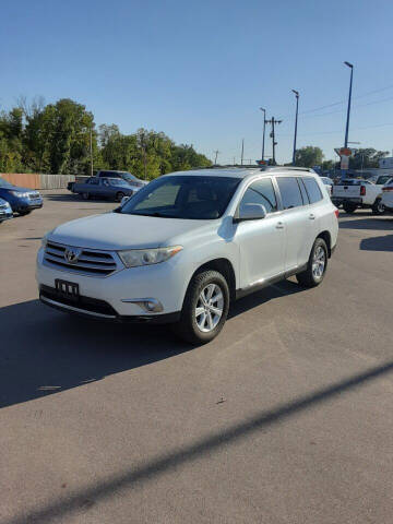 2012 Toyota Highlander for sale at Ol Mac Motors in Topeka KS