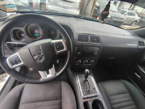 2013 Dodge Challenger SXT